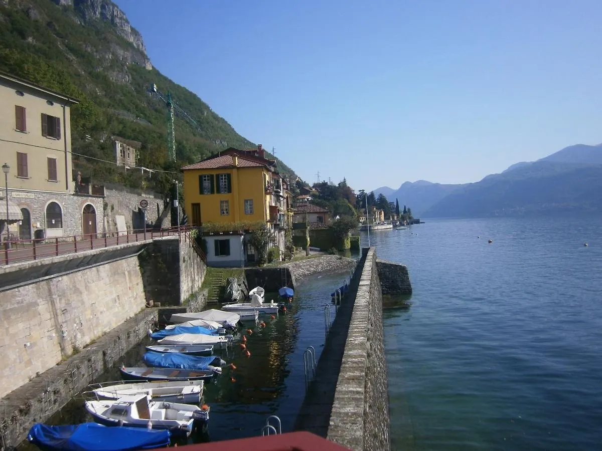 Casa In Riva Al Lago Varenna Italy