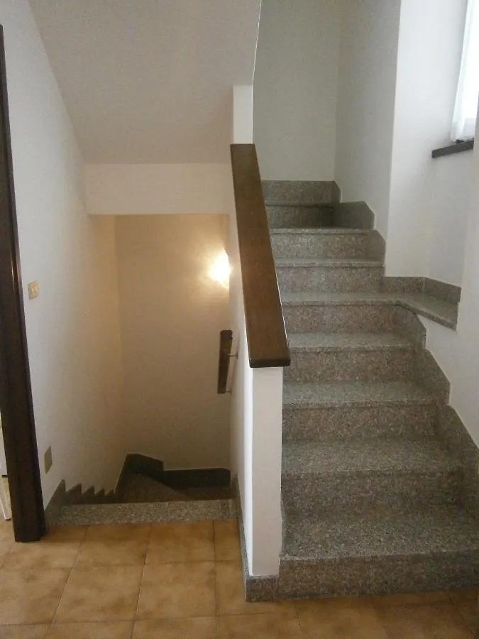 Casa In Riva Al Lago Varenna