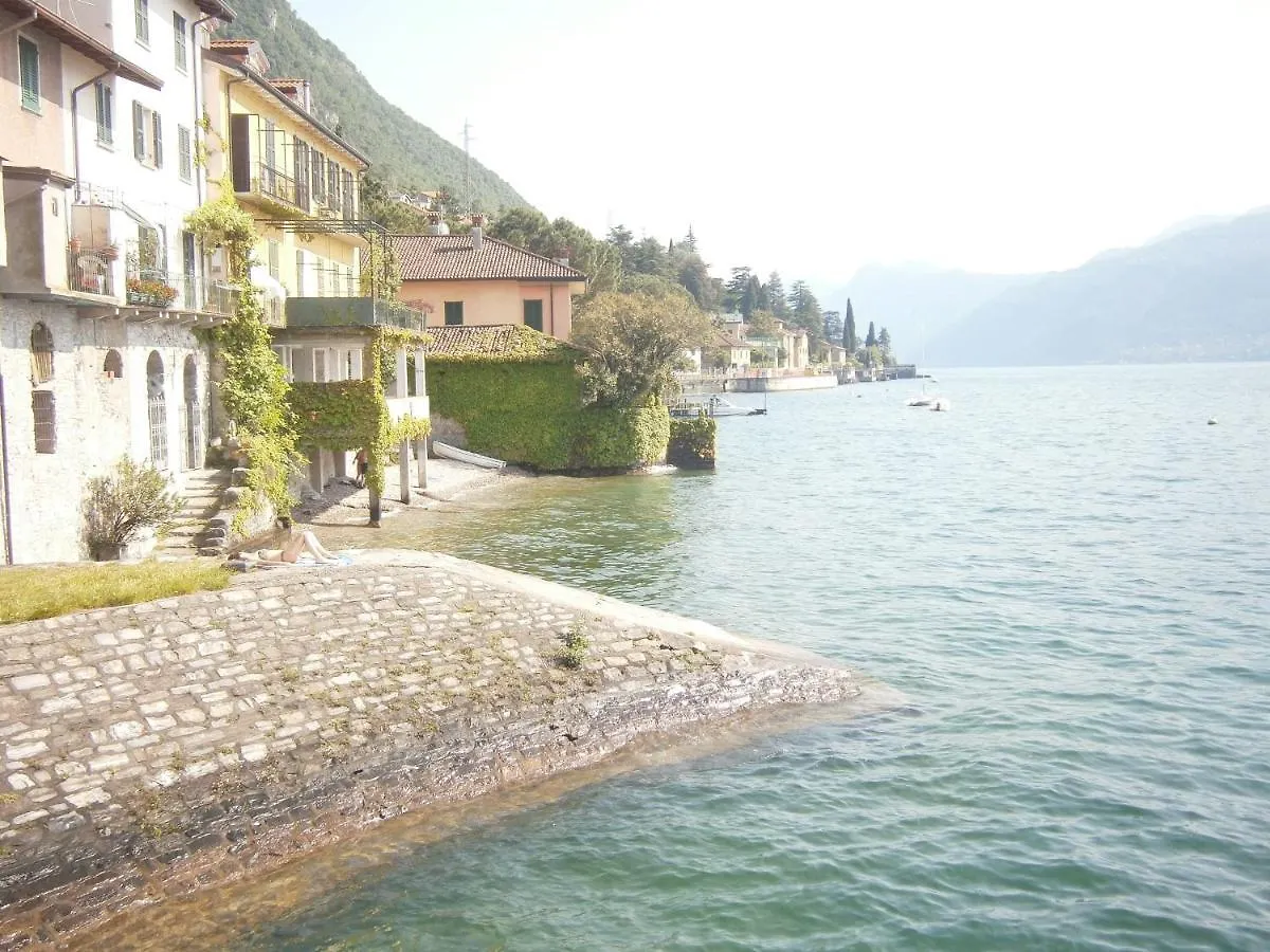 Holiday home Casa In Riva Al Lago Varenna