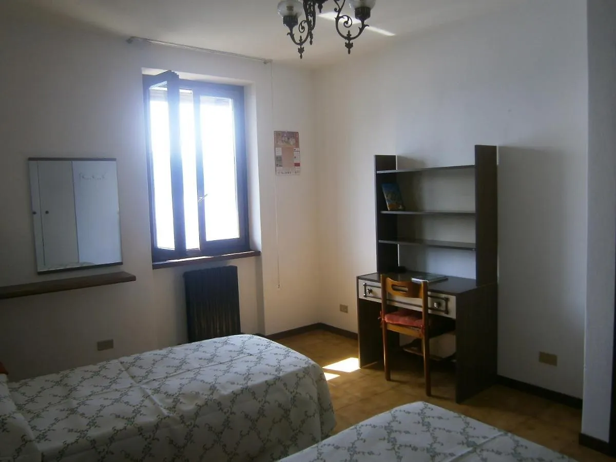 Casa In Riva Al Lago Varenna