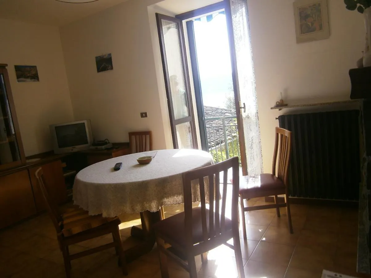 Casa In Riva Al Lago Varenna